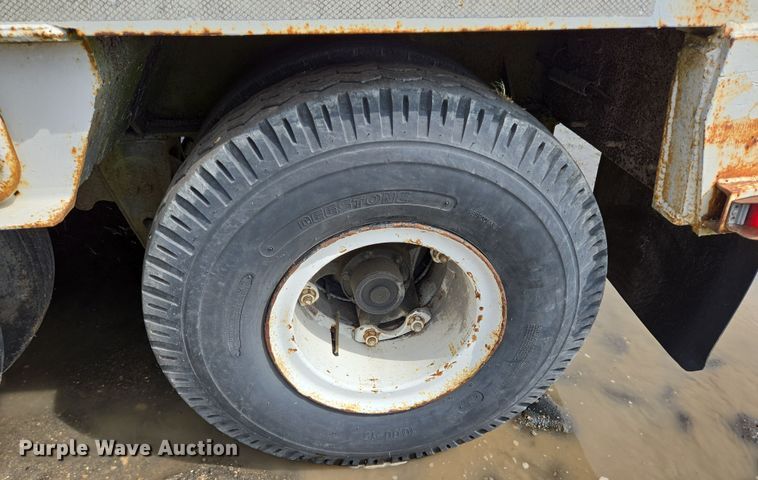 image for item DT4768 1982 Birmingham lowboy equipment trailer