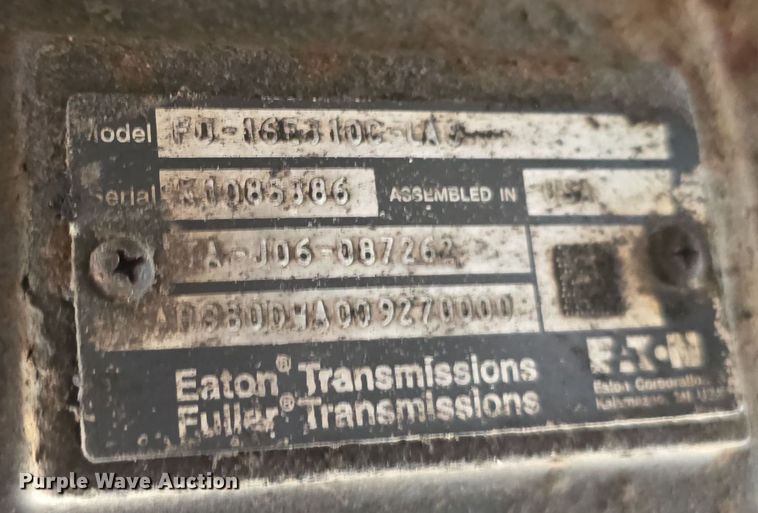 image for item DT6793 2015 Kenworth T680 semi truck