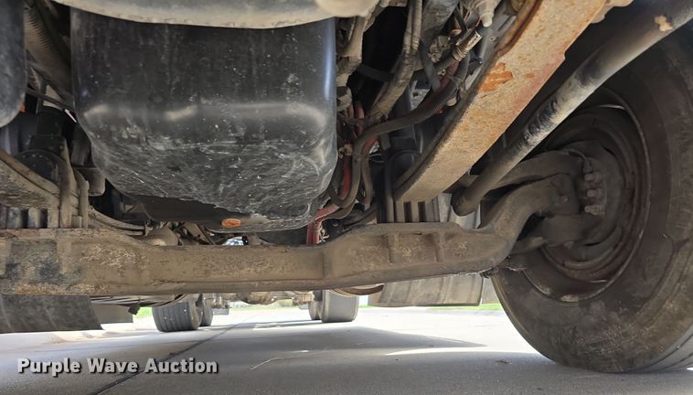 image for item DT6793 2015 Kenworth T680 semi truck