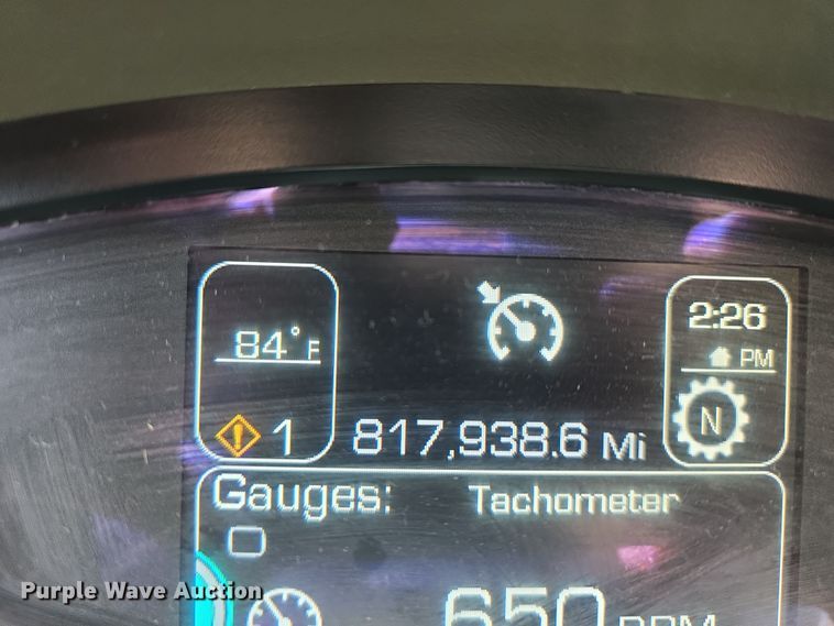 image for item DT6793 2015 Kenworth T680 semi truck