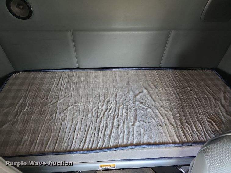 image for item DT6793 2015 Kenworth T680 semi truck