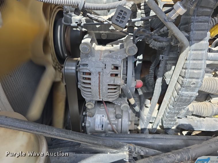 image for item DT6793 2015 Kenworth T680 semi truck