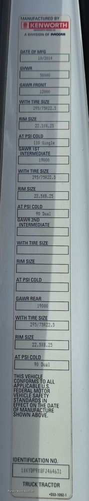 image for item DT6793 2015 Kenworth T680 semi truck