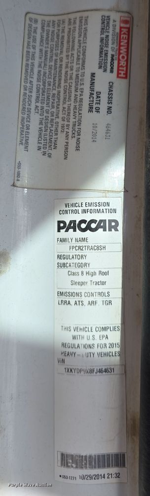 image for item DT6793 2015 Kenworth T680 semi truck