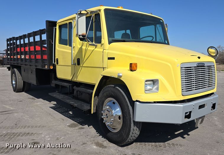image for item DT6798 2005 Freightliner FL70 Crew Cab flatbed truck