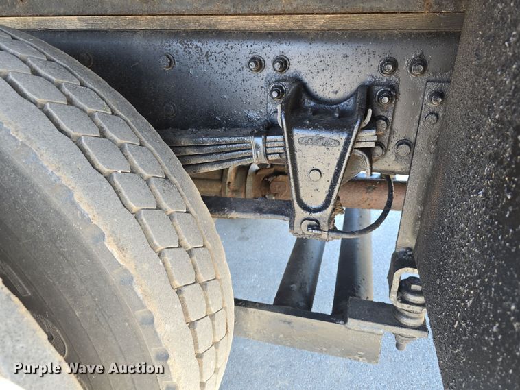 image for item DT6798 2005 Freightliner FL70 Crew Cab flatbed truck