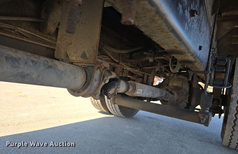 image for item DT6798 2005 Freightliner FL70 Crew Cab flatbed truck