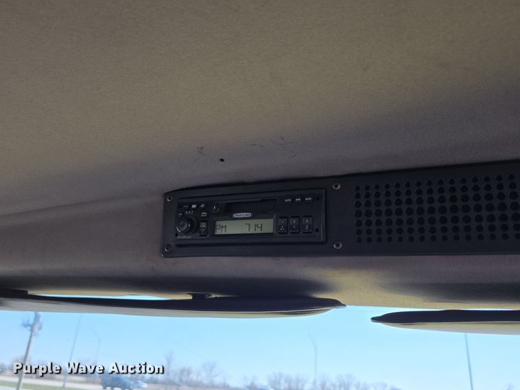 image for item DT6798 2005 Freightliner FL70 Crew Cab flatbed truck