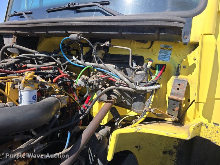 image for item DT6798 2005 Freightliner FL70 Crew Cab flatbed truck