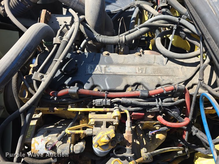 image for item DT6798 2005 Freightliner FL70 Crew Cab flatbed truck