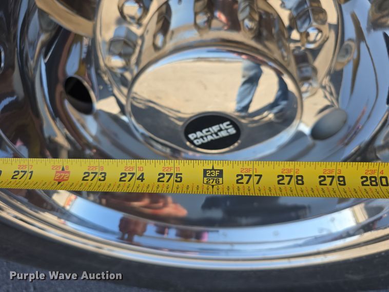 image for item DT6798 2005 Freightliner FL70 Crew Cab flatbed truck