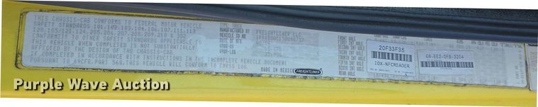 image for item DT6798 2005 Freightliner FL70 Crew Cab flatbed truck