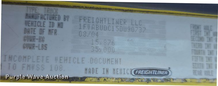 image for item DT6798 2005 Freightliner FL70 Crew Cab flatbed truck