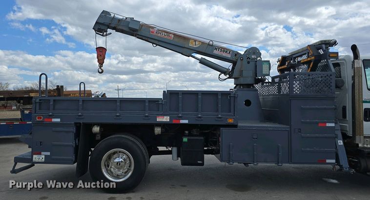 image for item DT6800 2013 International DuraStar 4300 flatbed truck