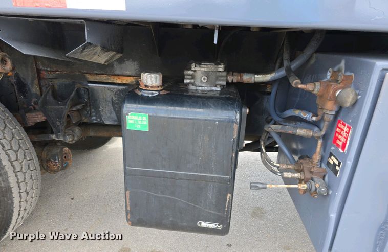 image for item DT6800 2013 International DuraStar 4300 flatbed truck