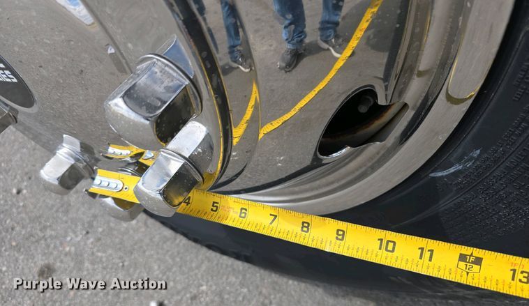 image for item DT6800 2013 International DuraStar 4300 flatbed truck