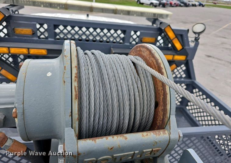 image for item DT6800 2013 International DuraStar 4300 flatbed truck