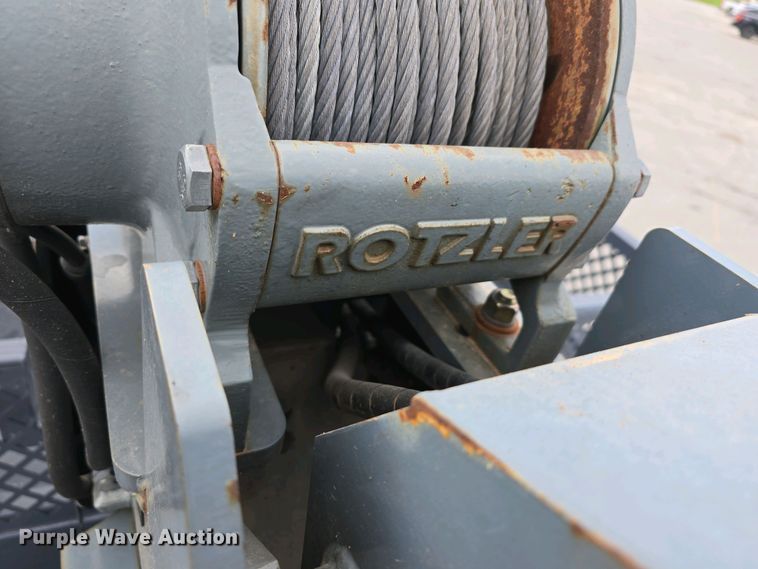 image for item DT6800 2013 International DuraStar 4300 flatbed truck