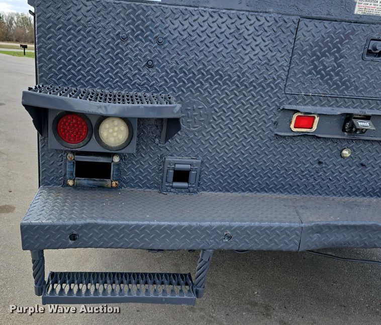 image for item DT6800 2013 International DuraStar 4300 flatbed truck