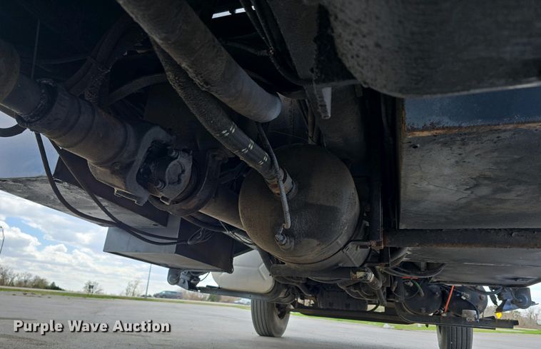 image for item DT6800 2013 International DuraStar 4300 flatbed truck