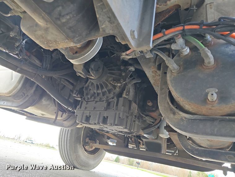 image for item DT6800 2013 International DuraStar 4300 flatbed truck