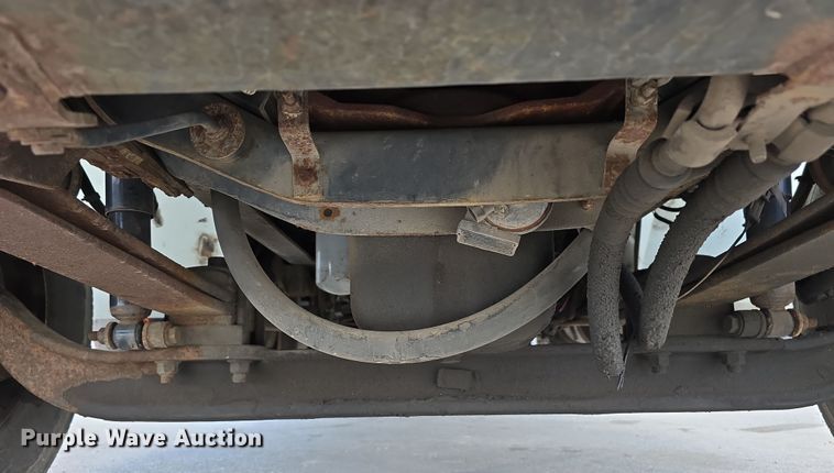 image for item DT6800 2013 International DuraStar 4300 flatbed truck