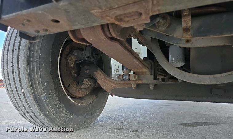 image for item DT6800 2013 International DuraStar 4300 flatbed truck