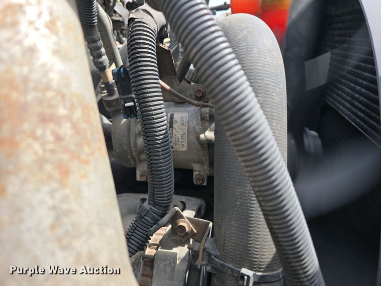 image for item DT6800 2013 International DuraStar 4300 flatbed truck