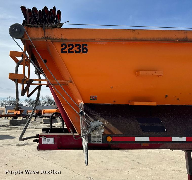 image for item DU3283 1989 Palmer  end dump trailer