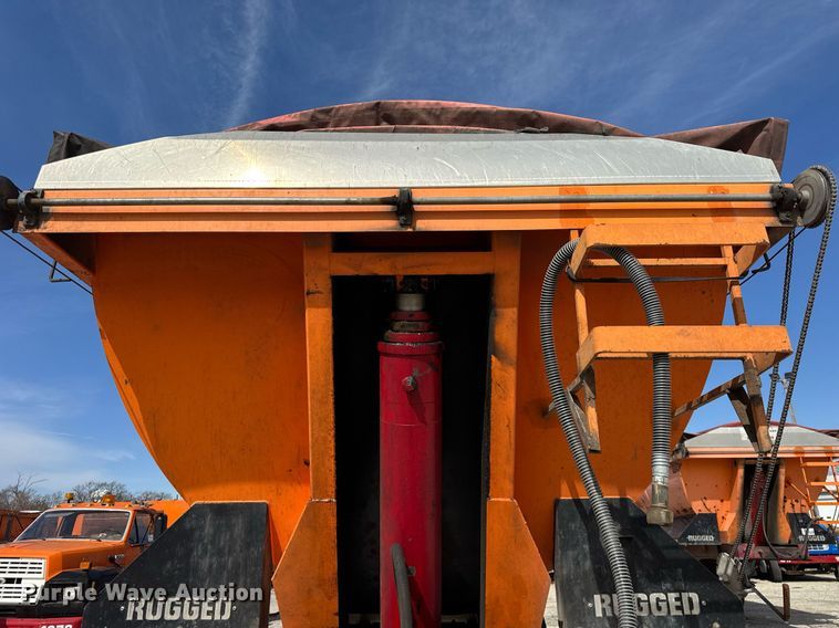 image for item DU3283 1989 Palmer  end dump trailer