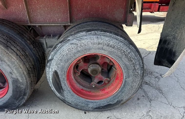 image for item DU3283 1989 Palmer  end dump trailer