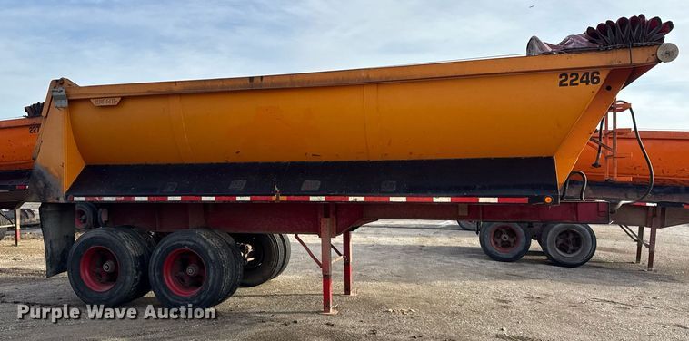 image for item DU3390 1989 Palmer  end dump trailer