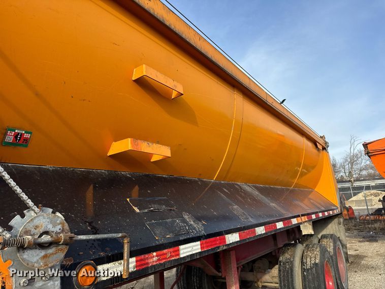 image for item DU3390 1989 Palmer  end dump trailer