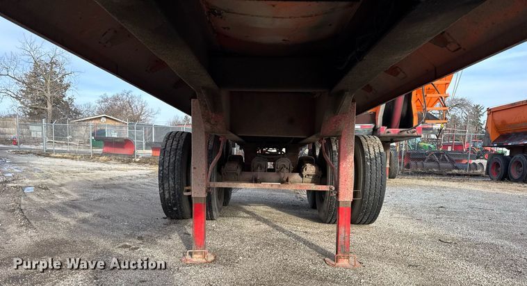 image for item DU3390 1989 Palmer  end dump trailer