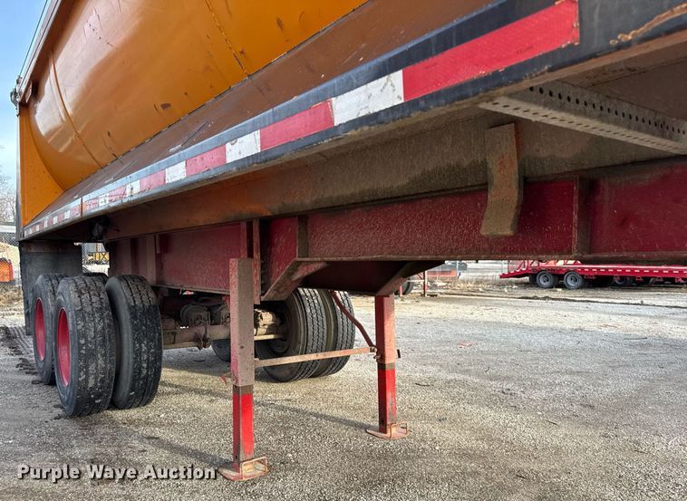 image for item DU3390 1989 Palmer  end dump trailer