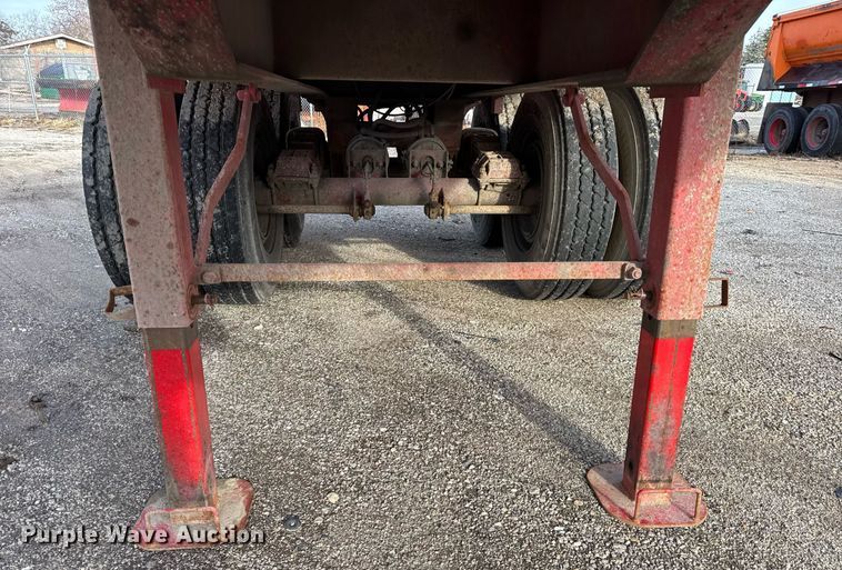 image for item DU3390 1989 Palmer  end dump trailer