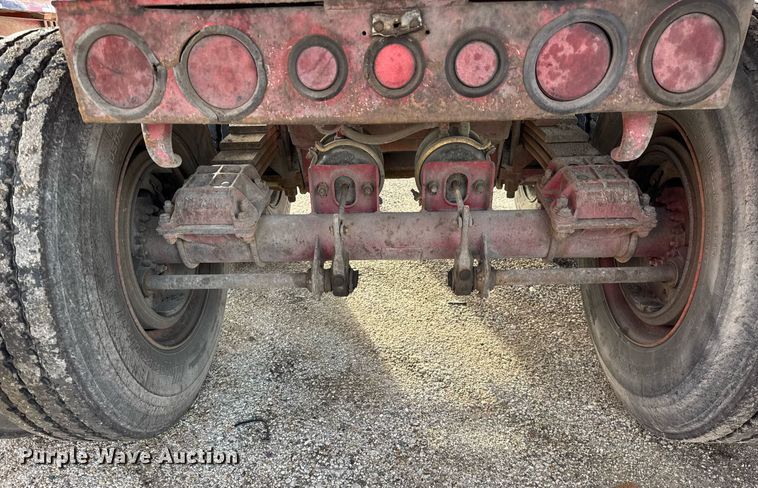 image for item DU3390 1989 Palmer  end dump trailer