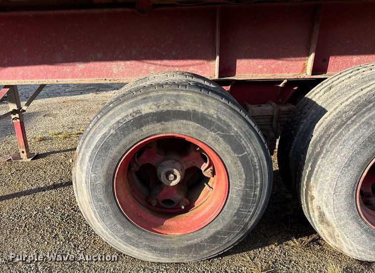 image for item DU3391 1989 Palmer  end dump trailer