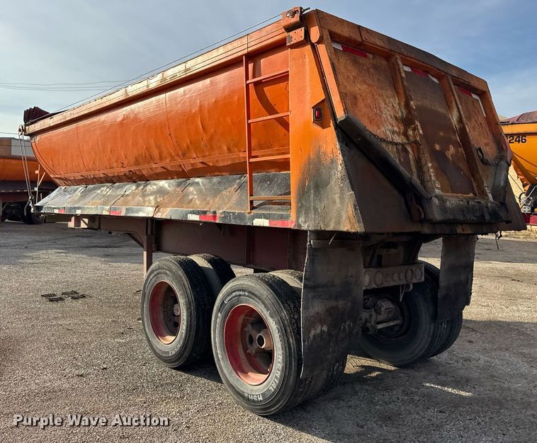 image for item DU3392 1989 Palmer  end dump trailer