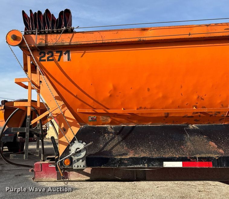 image for item DU3392 1989 Palmer  end dump trailer