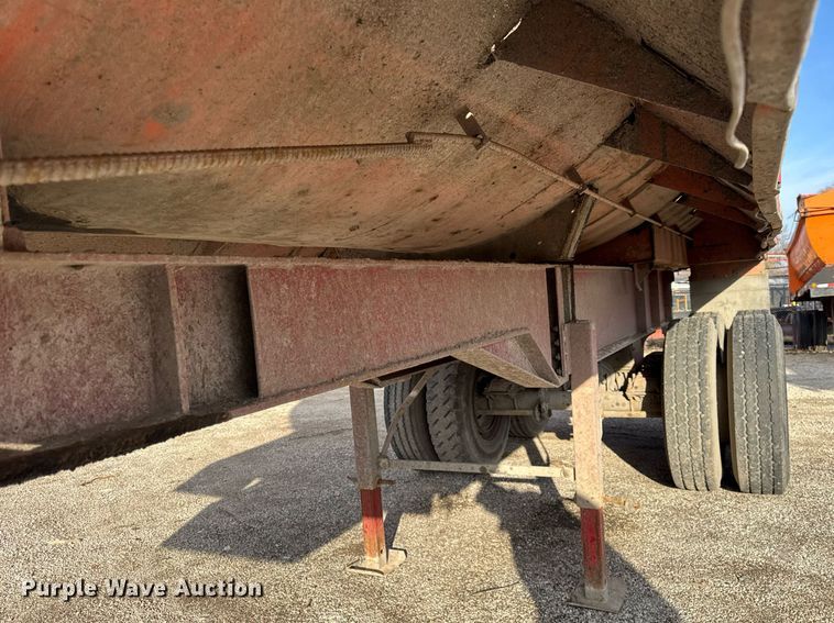 image for item DU3392 1989 Palmer  end dump trailer