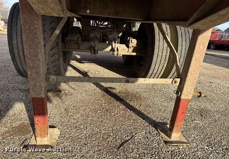 image for item DU3392 1989 Palmer  end dump trailer