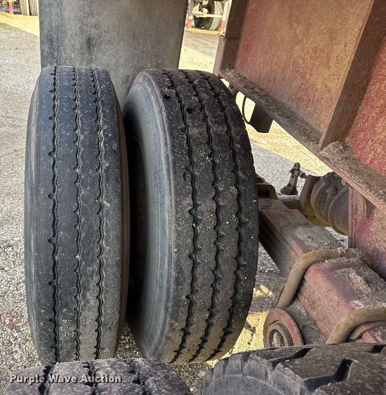 image for item DU3392 1989 Palmer  end dump trailer