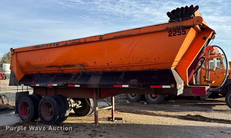 image for item DU3393 1989 Palmer end dump trailer