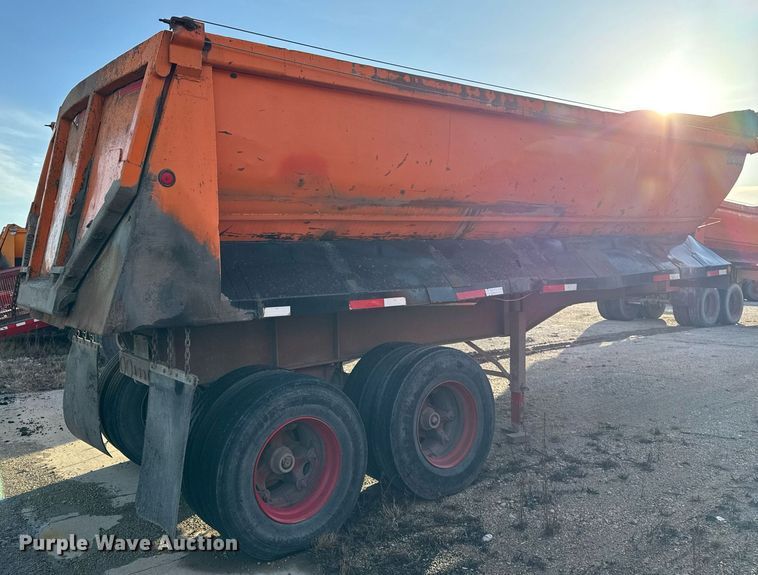 image for item DU3393 1989 Palmer end dump trailer