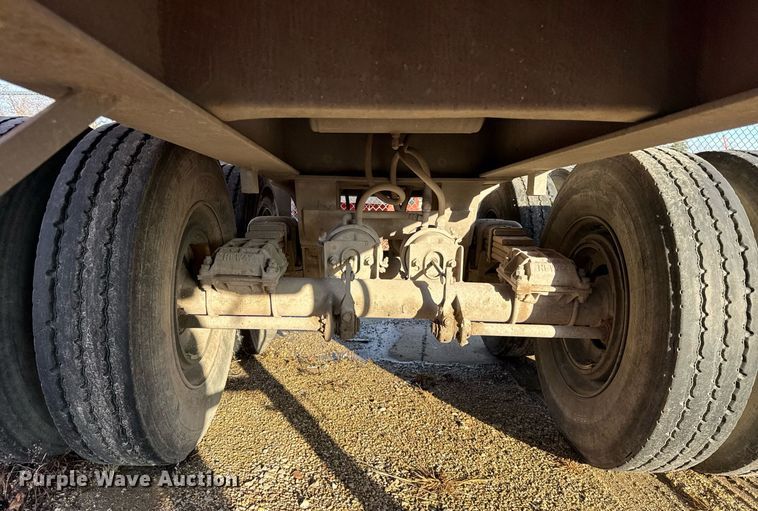 image for item DU3393 1989 Palmer end dump trailer