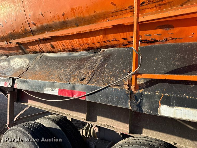 image for item DU3393 1989 Palmer end dump trailer