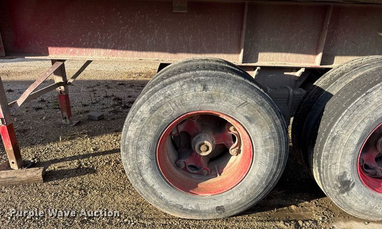 image for item DU3393 1989 Palmer end dump trailer