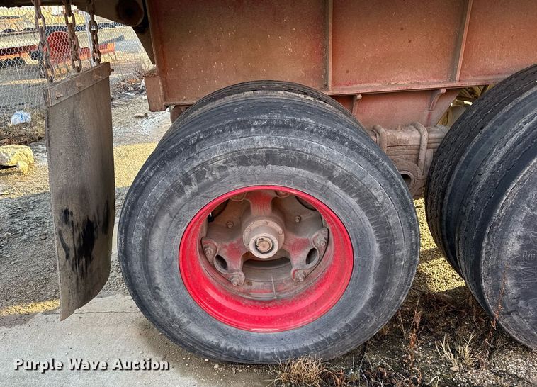 image for item DU3393 1989 Palmer end dump trailer