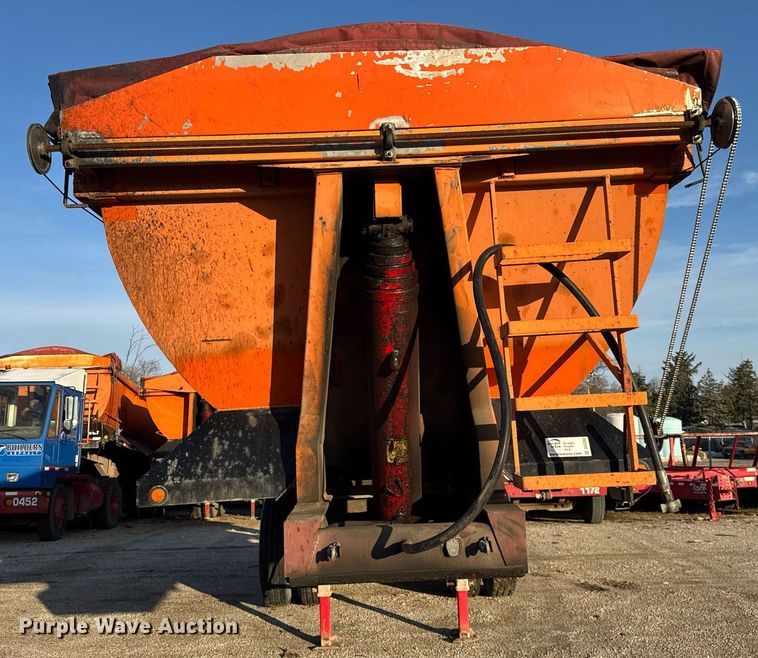 image for item DU3394 1989 Palmer end dump trailer